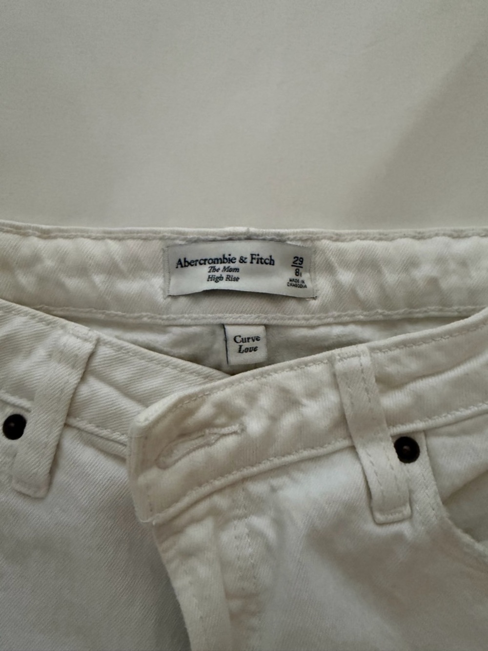 Abercrombie & Fitch Off-White High Rise Mom Jeans